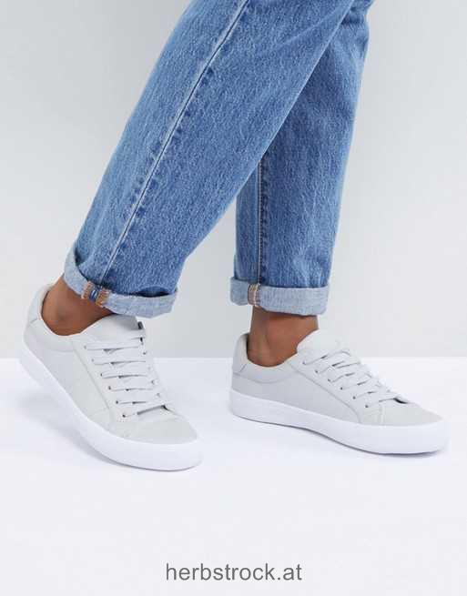 Frauen ASOS DESIGN – Devlin – Geschnürte Sneaker grau-pu